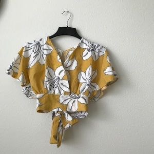 🔥Yellow Floral Cropped Top Deep V Neck 🔥 S